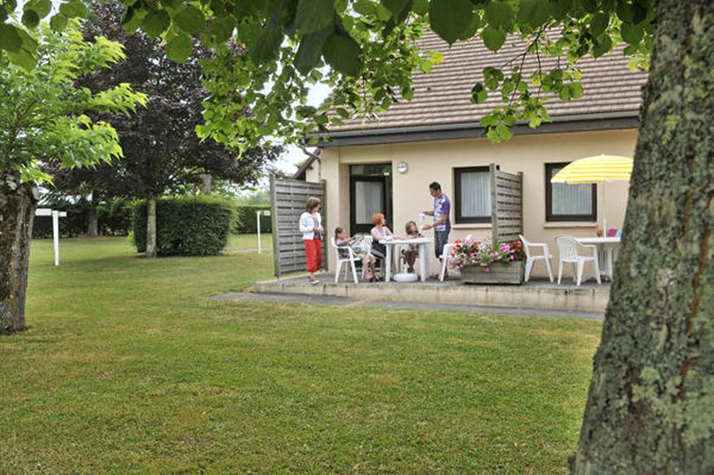 VVF Villages   Le Parc des Chênes   Sorges-en-Périgord Exterior foto